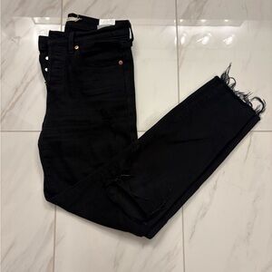 Black Distressed Women Levi wedgie Jeans